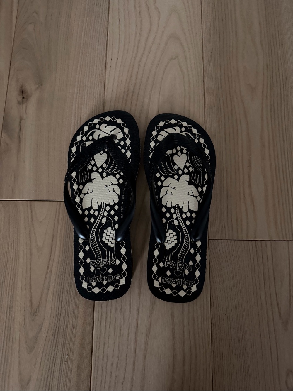 Havaianas x Farm Black and White Floral Print Flip Flops - Picture 2 of 6